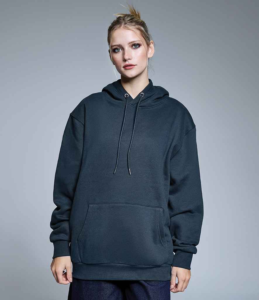 AM101 Carbon Model